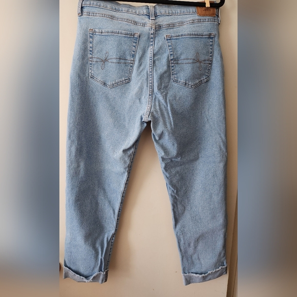 Denizen for Levi Miderise Cropped Jeans (2 available) - Picture 3 of 11